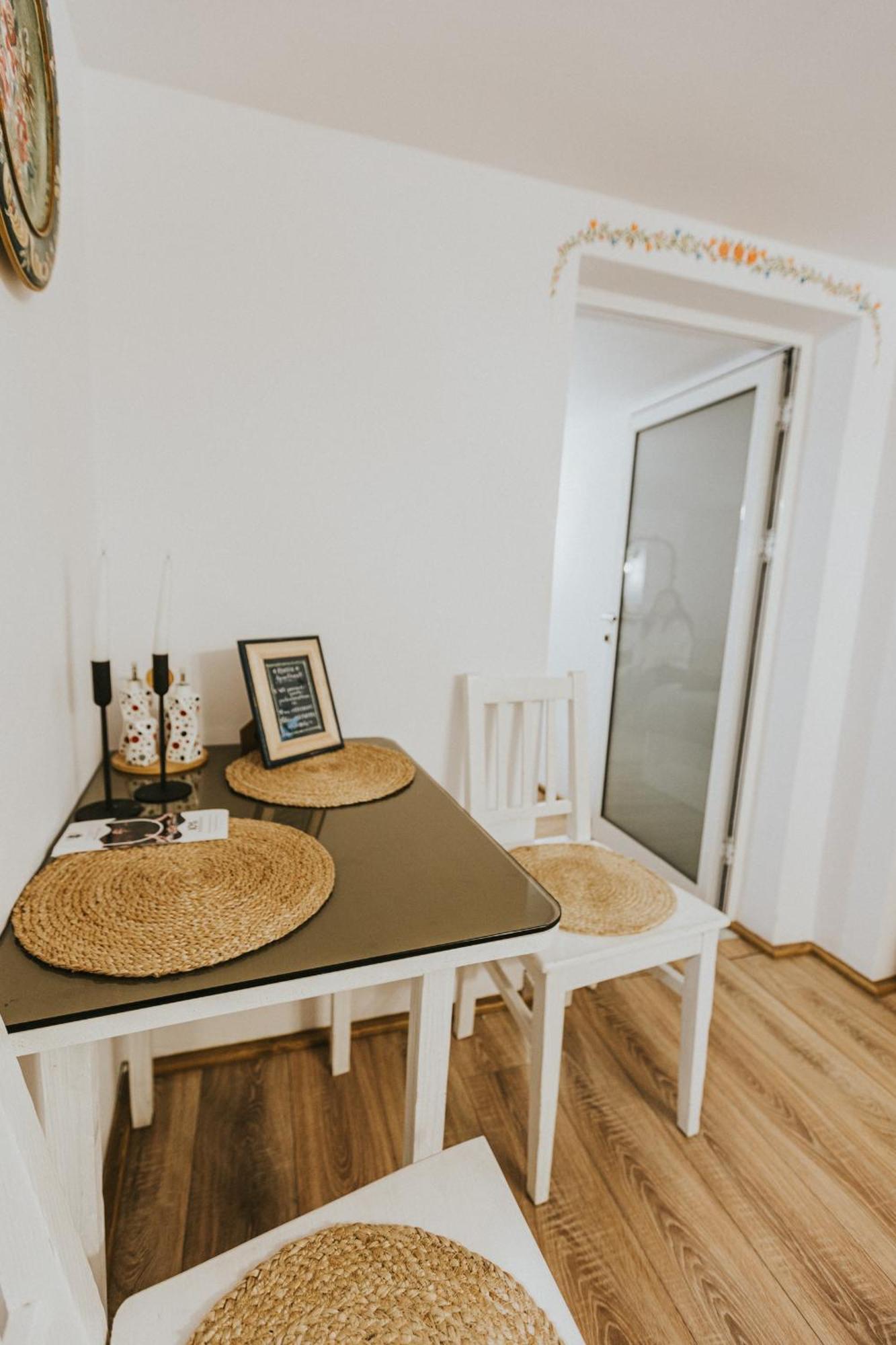 Republicii Rustic Apartament In Brasov City Center エクステリア 写真