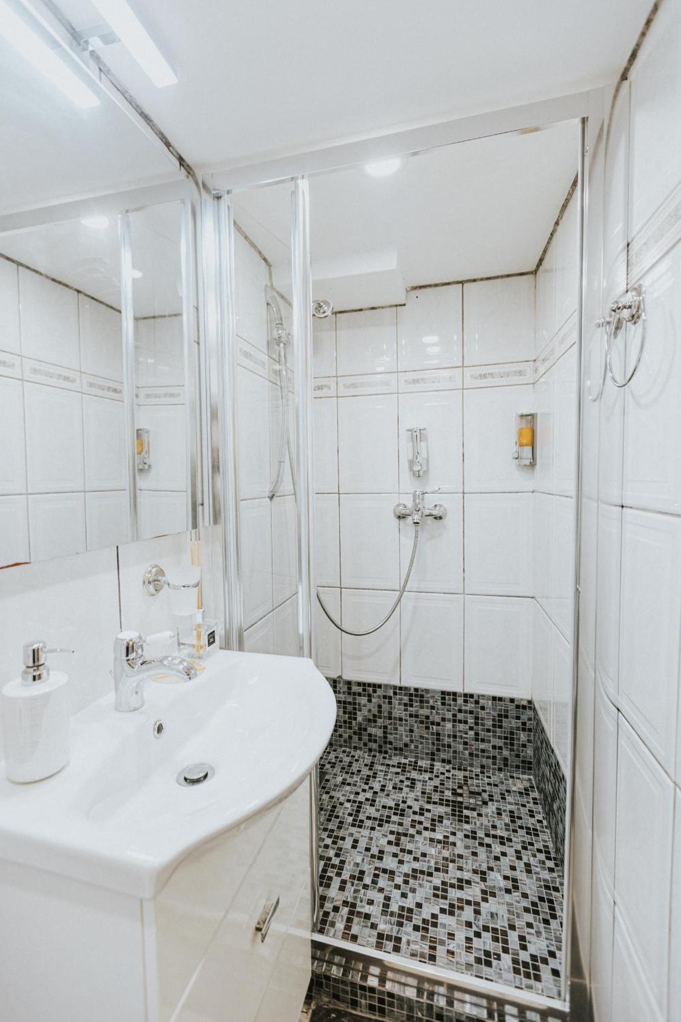 Republicii Rustic Apartament In Brasov City Center エクステリア 写真