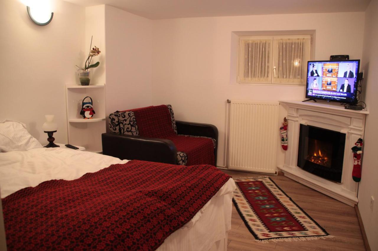 Republicii Rustic Apartament In Brasov City Center エクステリア 写真